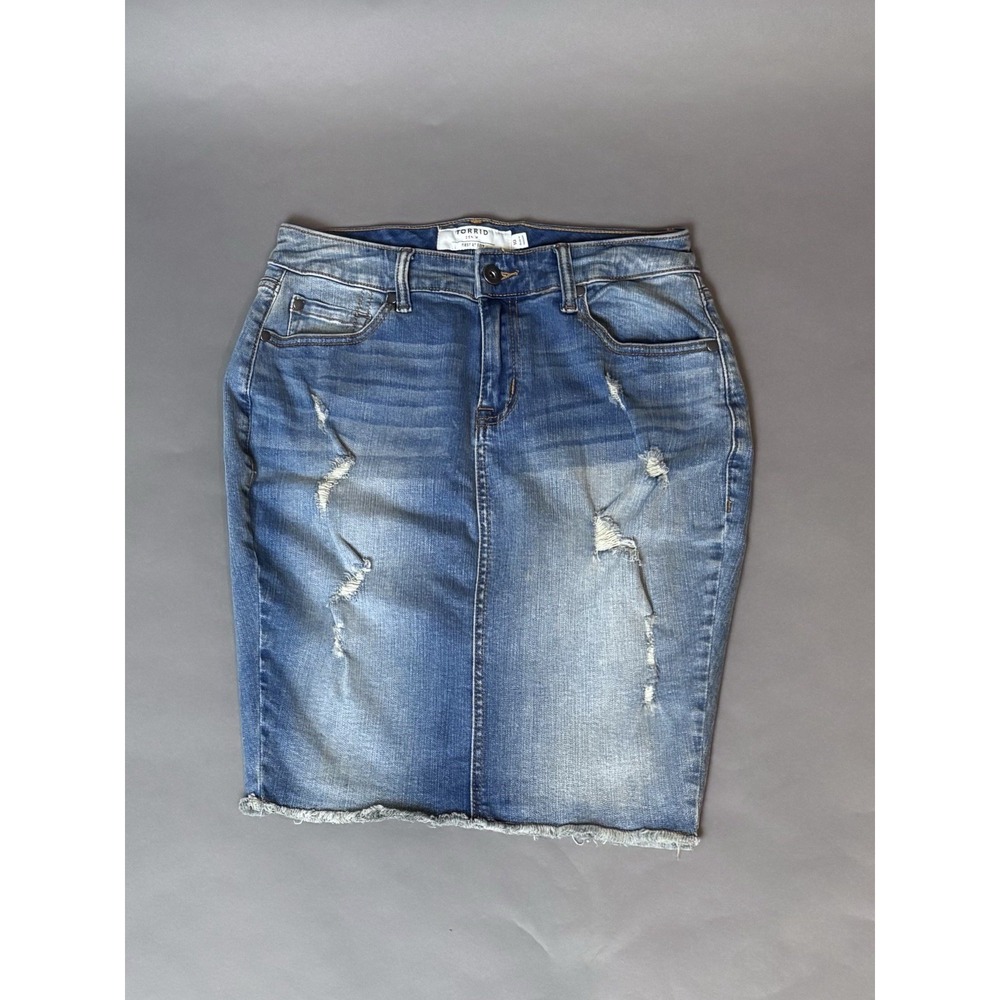 NWOT Torrid Distressed Blue Denim Frayed Hem Pencil Skirt Women Plus Size 10